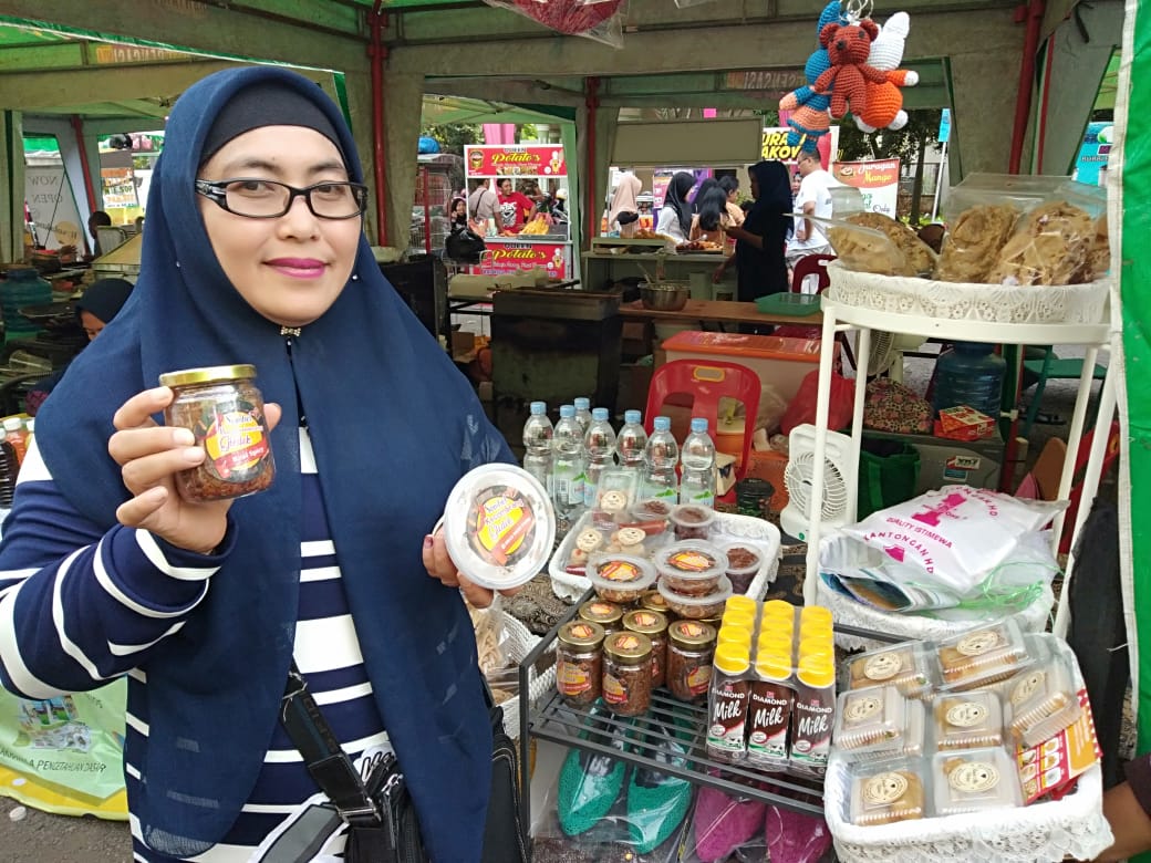 Bermodalkan Rp50 Ribu, Dwi Arnitasari Sukses Berbisnis Sambal Kecombrang Gledek